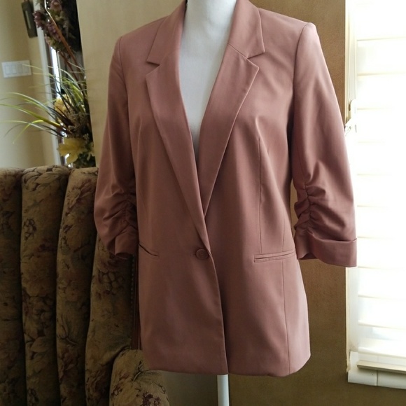 lauren Conrad Jackets & Blazers - Lauren Conrad dusty rose jacket